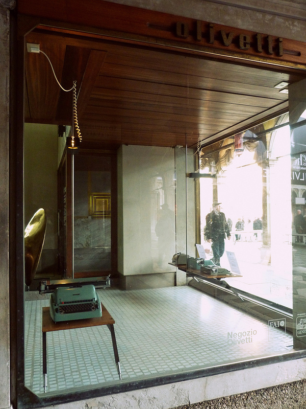 Negozio la scarpa store