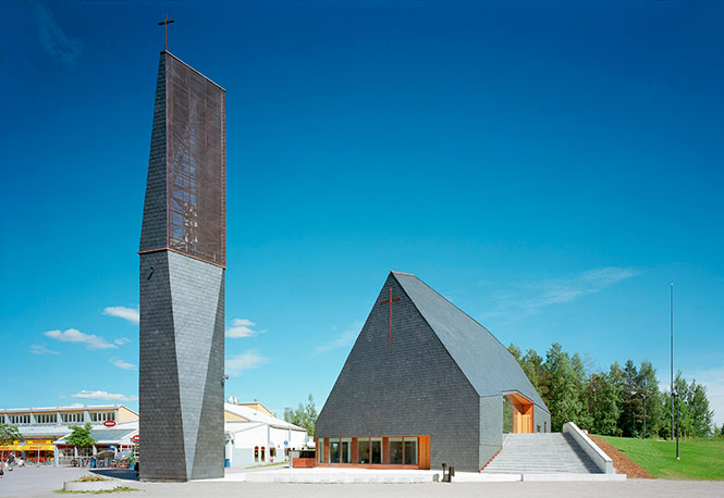 L’église de Jyväskylä, un doux dialogue de contrastes