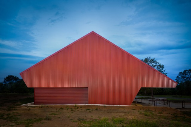 Quand l’art s’installe dans un ancien hangar