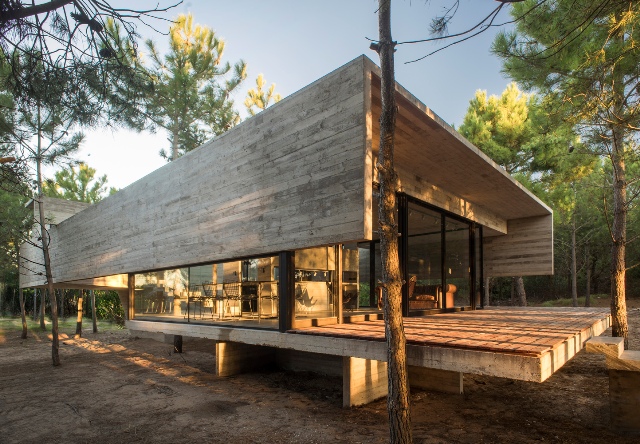 Une maison en béton signée Luciano Kruk