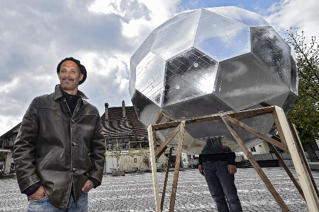© Thomas Peter pour Nano Valdés