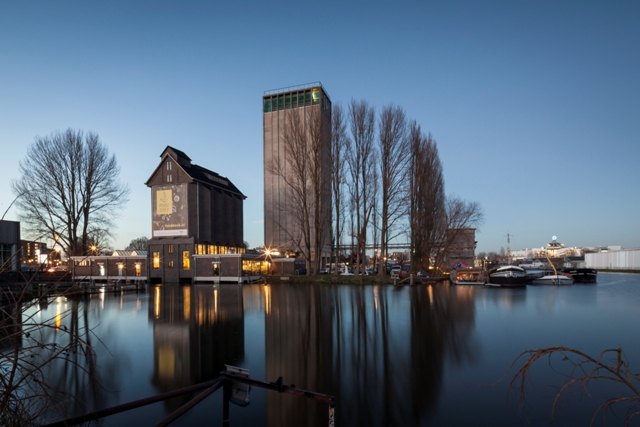 Aux Pays-Bas, un marché dans un ancien silo à grains