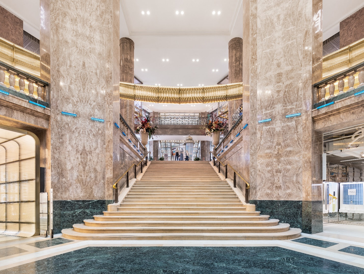 Quand BIG manipule adroitement l’intérieur des Galeries Lafayette