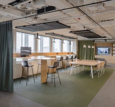 A Madrid, des bureaux épurés signés Zooco Estudio