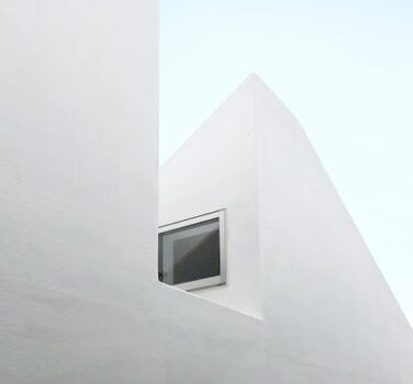 La maison Kumagaya, compacte, minimaliste et contemporaine