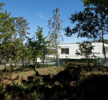 Minimaliste et épurée, la Casa em Mundão