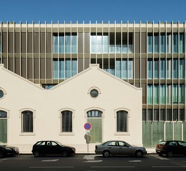 Sónia Cruz transforme deux entrepôts en immeuble résidentiel