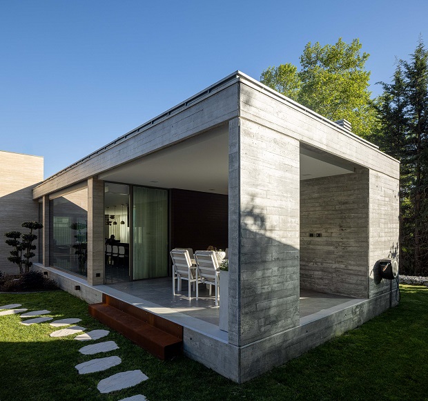 © Ivo Tavares Studio