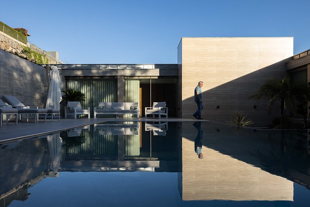 © Ivo Tavares Studio