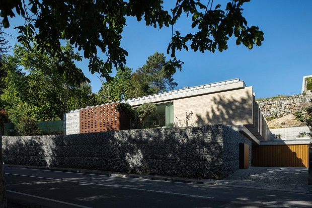 © Ivo Tavares Studio