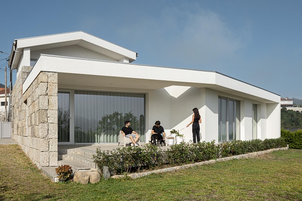 © Ivo Tavares Studio