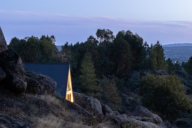 © Ivo Tavares Studio